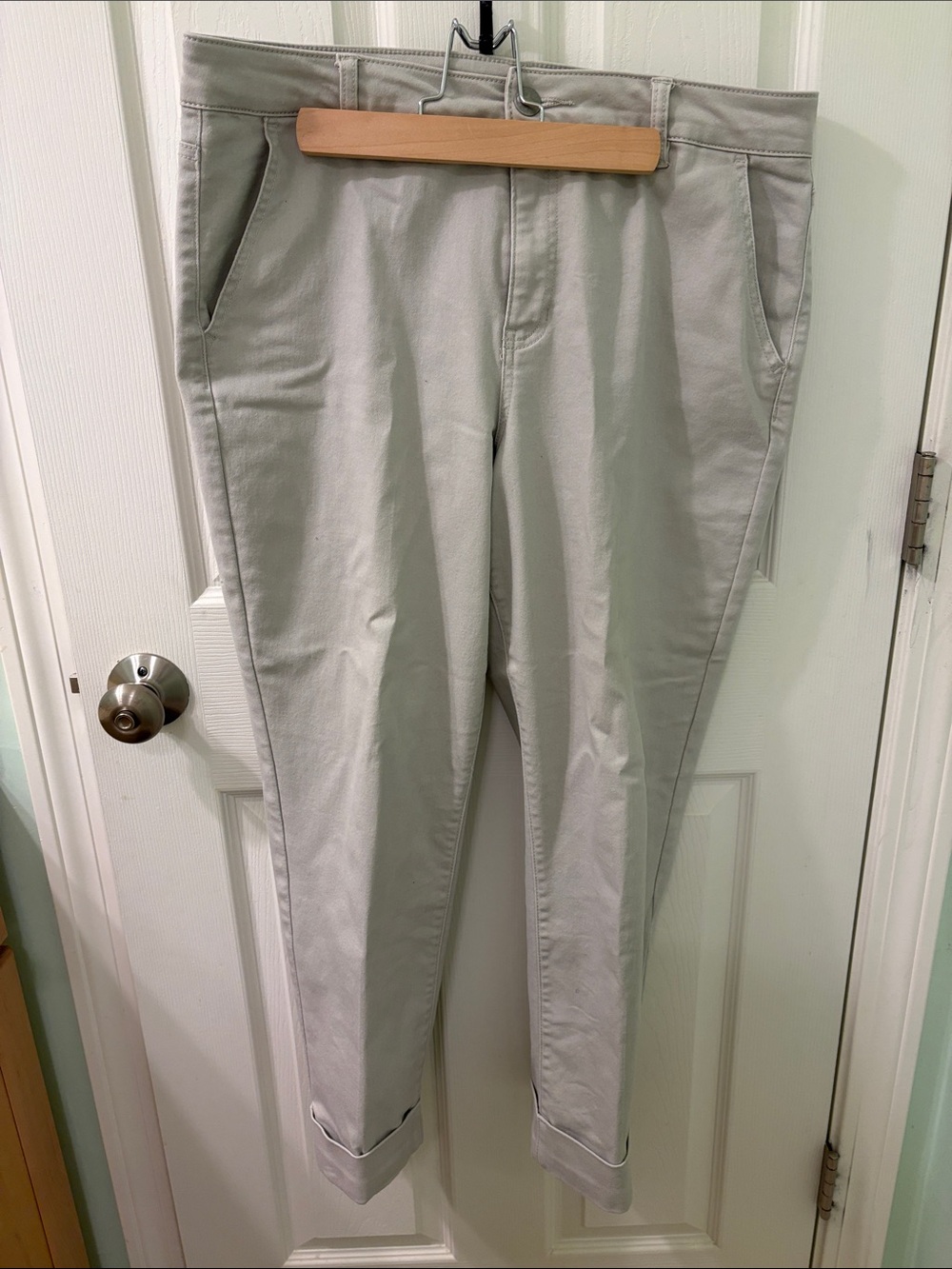 d. jeans Cropped Tapered Khaki Pants